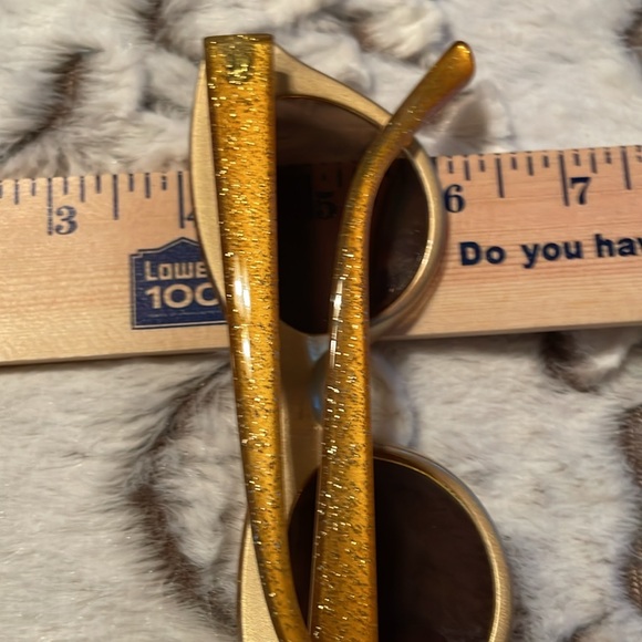 “Cat Eye”🕶️ bling gold glitter Sunglasses Lightweight & durable in EUC No Flaws - Picture 8 of 11